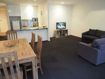 Melbourne City Stays - Accommodation Port Macquarie 131