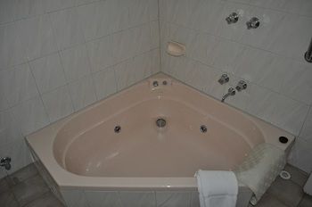 Nunawading Motor Inn - Accommodation Port Macquarie 36