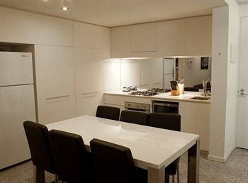 Melbourne Holiday Apartments At McCrae Docklands - Accommodation Port Macquarie 6