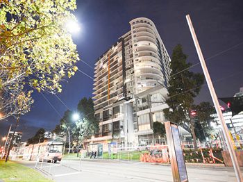 Melbourne Holiday Apartments At McCrae Docklands - Accommodation Port Macquarie 12