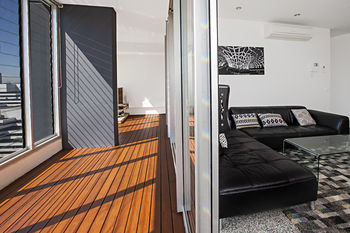 Melbourne Holiday Apartments At McCrae Docklands - Accommodation Port Macquarie 19