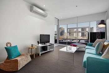 Melbourne Holiday Apartments At McCrae Docklands - Accommodation Port Macquarie 33