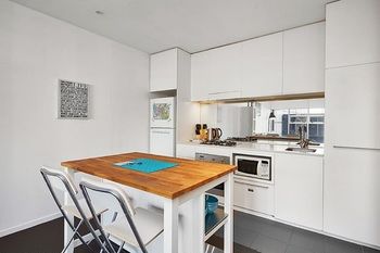 Melbourne Holiday Apartments At McCrae Docklands - Accommodation Port Macquarie 34