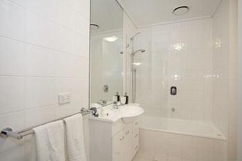 Gem Apartments - Accommodation Port Macquarie 54