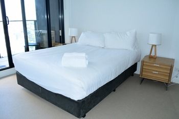 Apartments Melbourne Domain - South Melbourne - Accommodation Port Macquarie 53