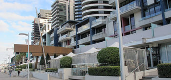Apartments Melbourne Domain - Docklands - Accommodation Port Macquarie 5