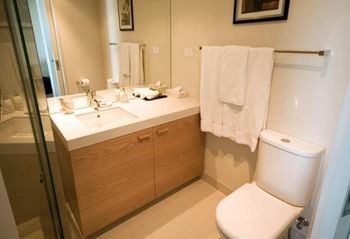 Apartments Melbourne Domain - Docklands - Accommodation Port Macquarie 12