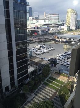 Apartments Melbourne Domain - Docklands - Accommodation Port Macquarie 26