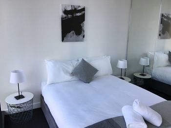 Apartments Melbourne Domain - Docklands - Accommodation Port Macquarie 60