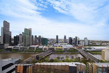 Melbourne Holiday Apartments At Northbank â€“ Downie Street - Accommodation Port Macquarie 0