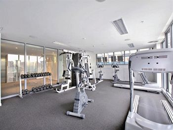Melbourne Holiday Apartments At Northbank â€“ Downie Street - Accommodation Port Macquarie 4