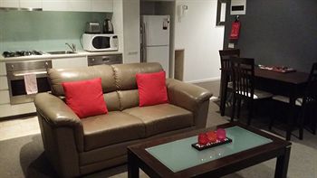 Melbourne Holiday Apartments At Northbank â€“ Downie Street - Accommodation Port Macquarie 8