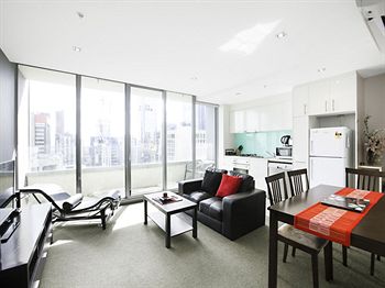 Melbourne Holiday Apartments At Northbank â€“ Downie Street - Accommodation Port Macquarie 9