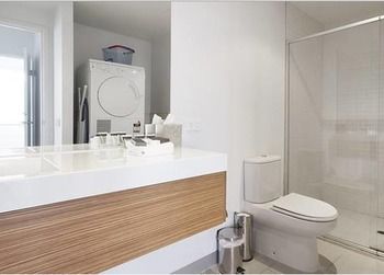 Melbourne Holiday Apartments At Northbank â€“ Downie Street - Accommodation Port Macquarie 13