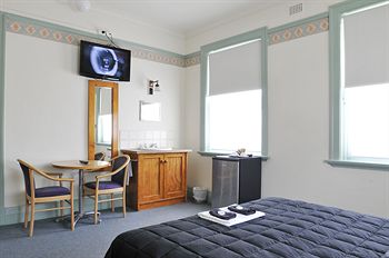 Hotel Gosford - Accommodation Port Macquarie 1