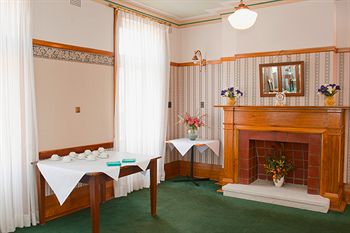 Hotel Gosford - Accommodation Port Macquarie 3