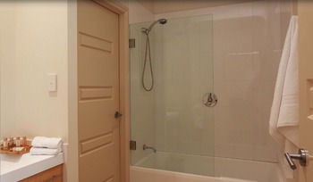 H Boutique Hotel - Accommodation Port Macquarie 12
