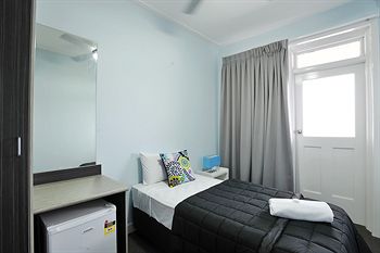 The Lakes Hotel - Accommodation Port Macquarie 2