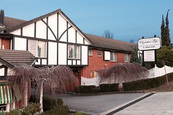Elizabethan Lodge - Accommodation Port Macquarie 9