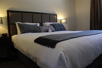 Riverside Oaks Golf Resort - Accommodation Port Macquarie 3