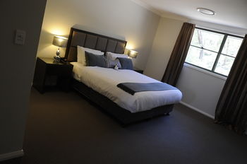 Riverside Oaks Golf Resort - Accommodation Port Macquarie 17