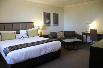 Riverside Oaks Golf Resort - Accommodation Port Macquarie 18