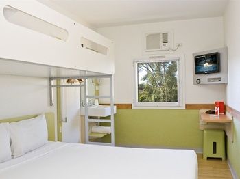 Ibis Budget Fawkner - Accommodation Port Macquarie 2