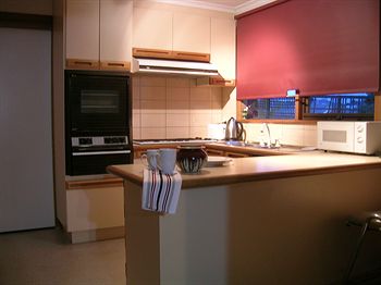 Australian Home Away @ East Doncaster George - Accommodation Port Macquarie 7