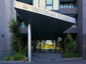 Alpha Apartments Melbourne - Accommodation Port Macquarie 15