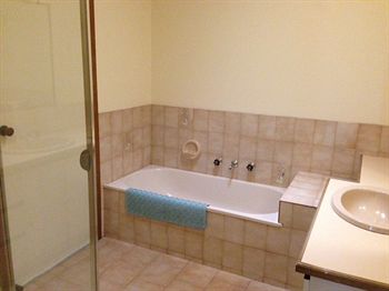 Australian Home Away @ Doncaster Elgar - Accommodation Port Macquarie 0