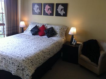 Australian Home Away @ Doncaster Elgar - Accommodation Port Macquarie 4