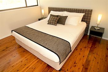 Wine Country Villas - Accommodation Port Macquarie 0