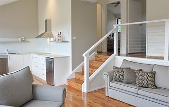 Wine Country Villas - Accommodation Port Macquarie 1