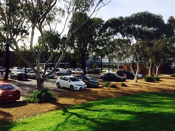 Box Hill Studios At Canterbury Gardens - Accommodation Port Macquarie 1