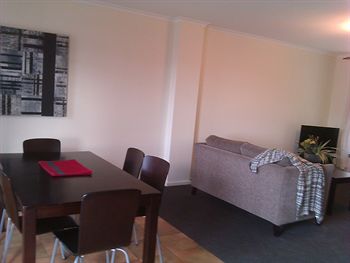 Australian Home Away @ Box Hill 32 - Accommodation Port Macquarie 3