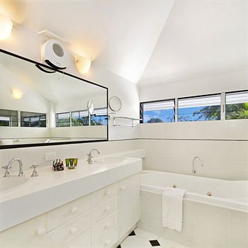 43 Cooran Court - Accommodation Port Macquarie 2