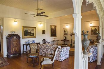 The Falls Montville - Accommodation Port Macquarie 2