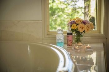 The Falls Montville - Accommodation Port Macquarie 19