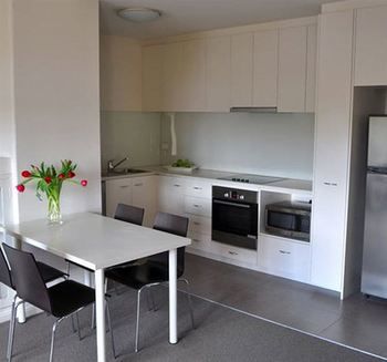 Albert Road Serviced Apartments - Accommodation Port Macquarie 4