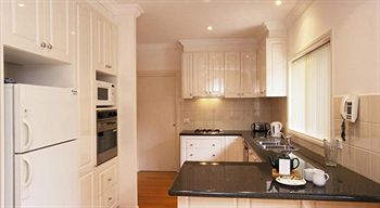 Waverley Corporate Townhouses - Accommodation Port Macquarie 4