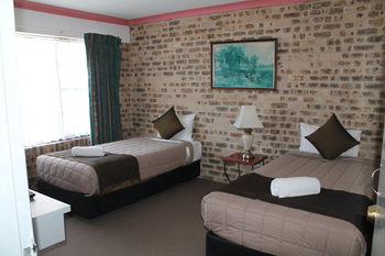 Airport Motel Sir Francis Drake - Accommodation Port Macquarie 12