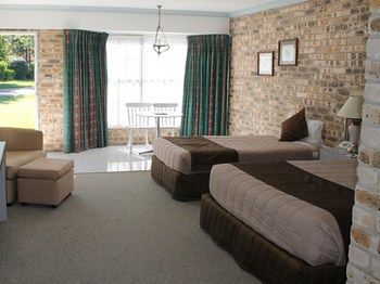 Airport Motel Sir Francis Drake - Accommodation Port Macquarie 13