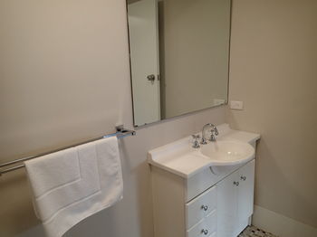 Dungowan Waterfront Apartments - Accommodation Port Macquarie 4