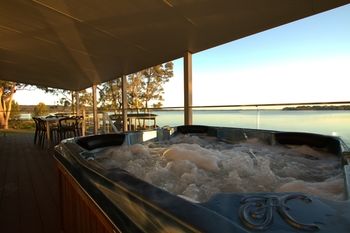 Dungowan Waterfront Apartments - Accommodation Port Macquarie 250