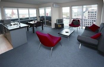 Plum Collins Street Serviced Apartments - Accommodation Port Macquarie 9