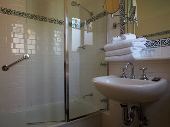 Simpson Of Potts Point - Accommodation Port Macquarie 9