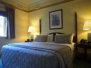 Simpson Of Potts Point - Accommodation Port Macquarie 13