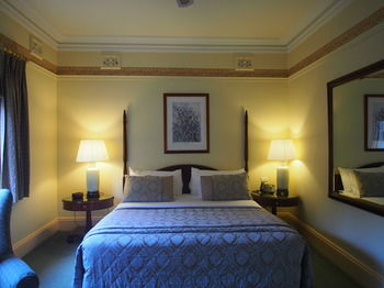 Simpson Of Potts Point - Accommodation Port Macquarie 16