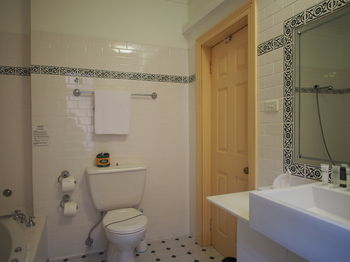 Simpson Of Potts Point - Accommodation Port Macquarie 37