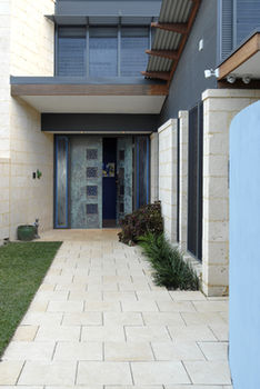 By The Beach B&B And Apartments - Accommodation Port Macquarie 4